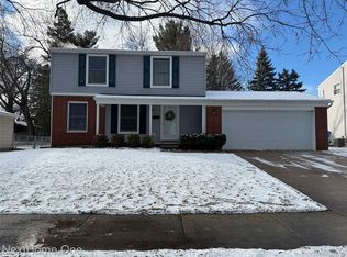 1601 N Fairview Ave, Lansing, MI 48912