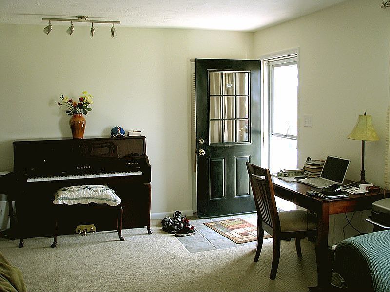 Entry - Living Room