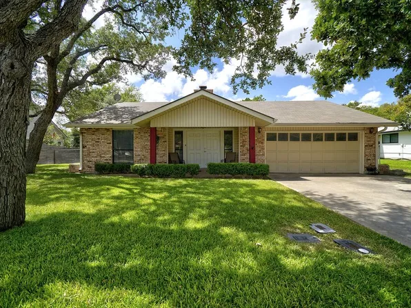 2017 Lime Creek Rd, Kerrville, TX 78028