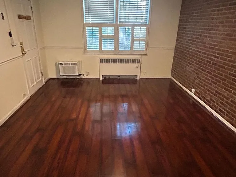 230 N Thomas St #230-1 — Photo 2