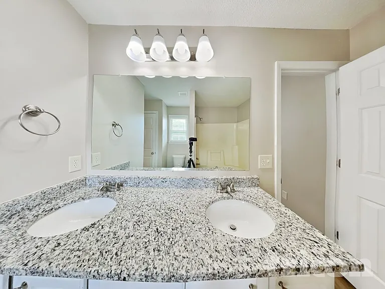 60 Rodney Ct — Photo 10