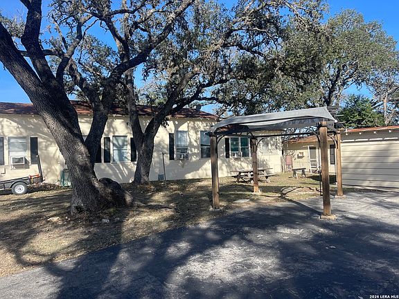 2nd image of 1209 FM 1376