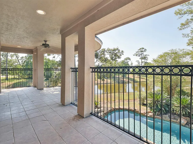 8114 Hideaway Lake Cir — Photo 28