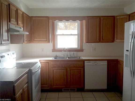 5th image of 415 Prysi Pkwy SE