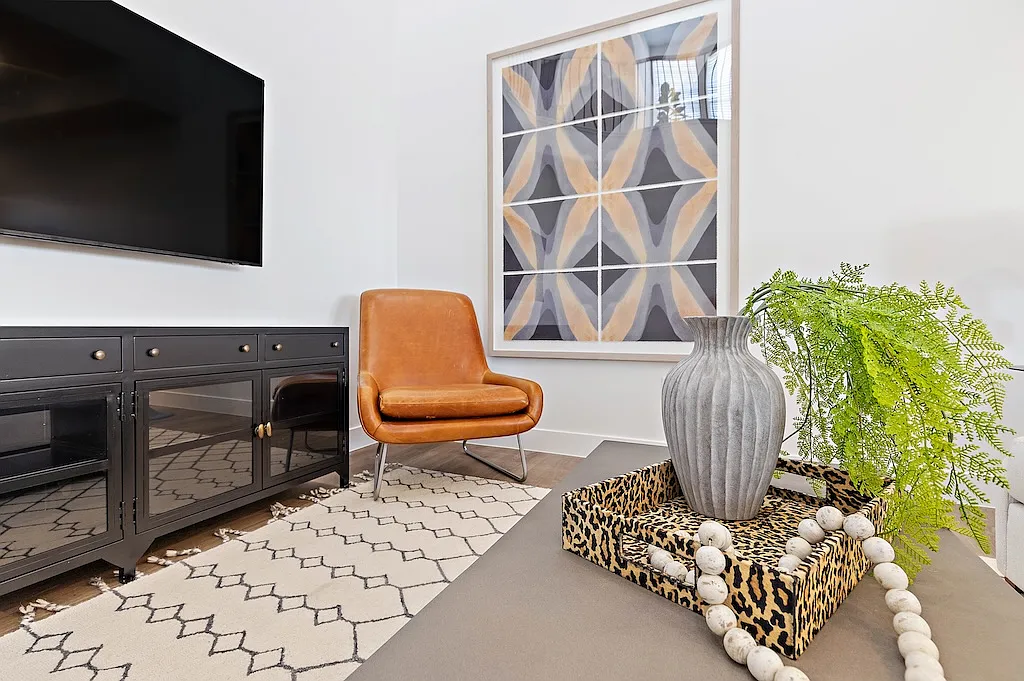1090 West Albertine Lane - 125 — Photo 2