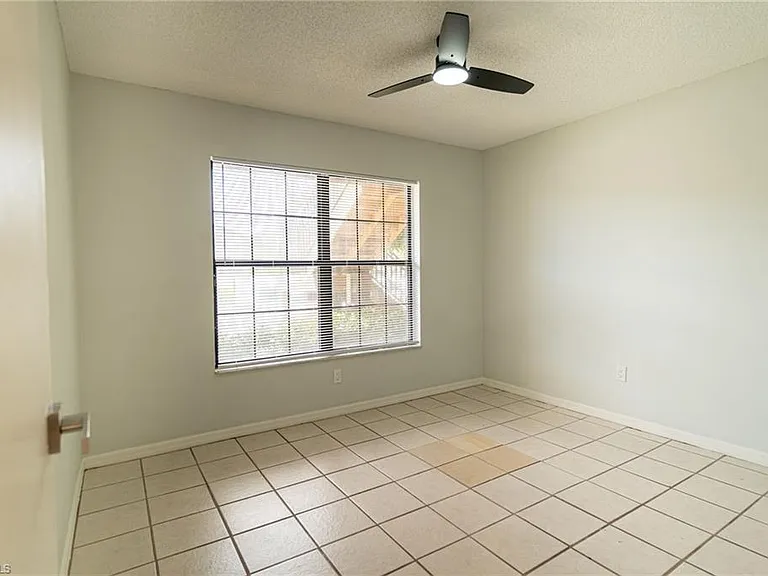 5254 Treetops Dr #J-101 — Photo 10