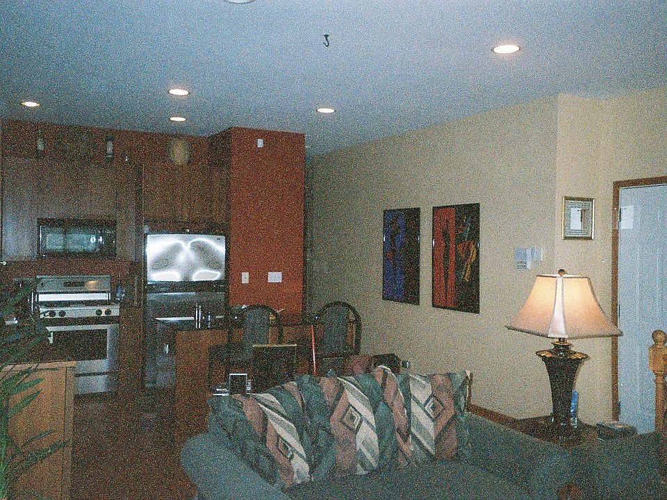 2nd image of 2917 N Damen Ave #1