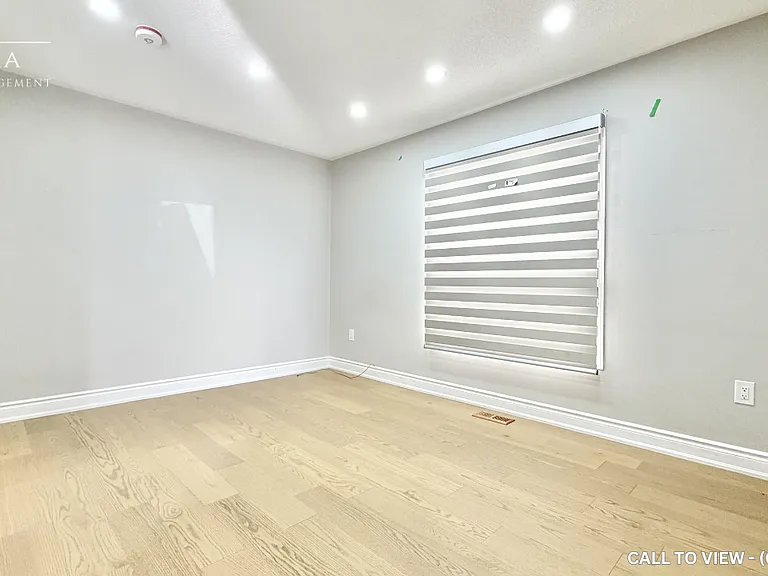 190 Moffatt Ave — Photo 5