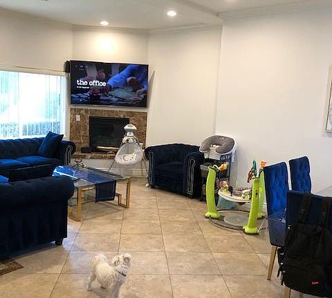 2nd image of 7338 Balboa Blvd APT 9
