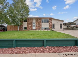 813 Cottonwood Dr, Cheyenne, WY 82001