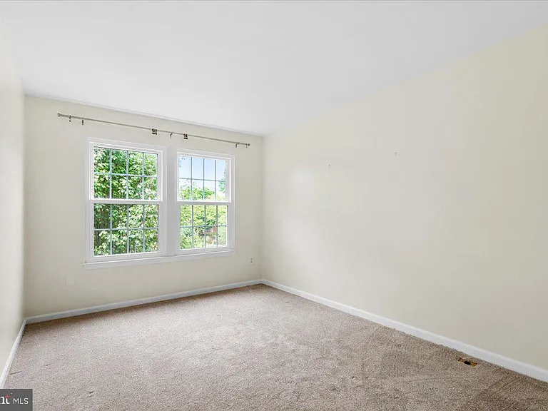 5227 Regal Ct — Photo 18