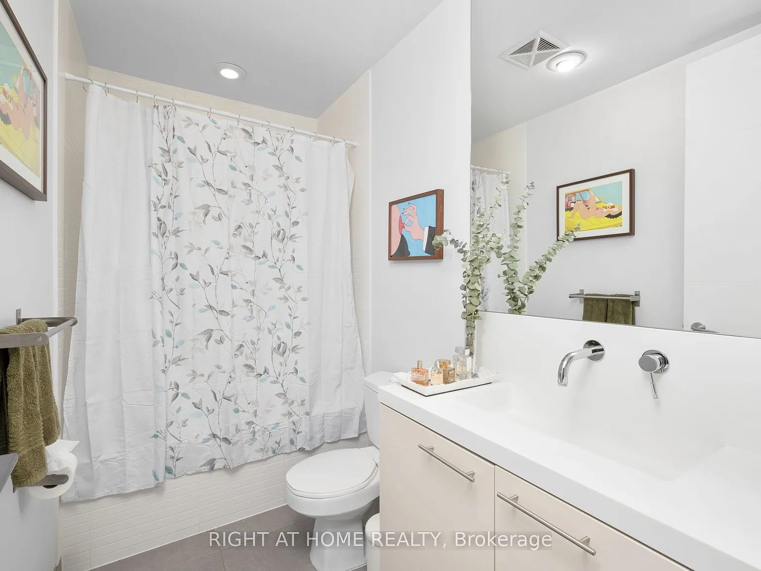 2 bed, $3,900 — Photo 4