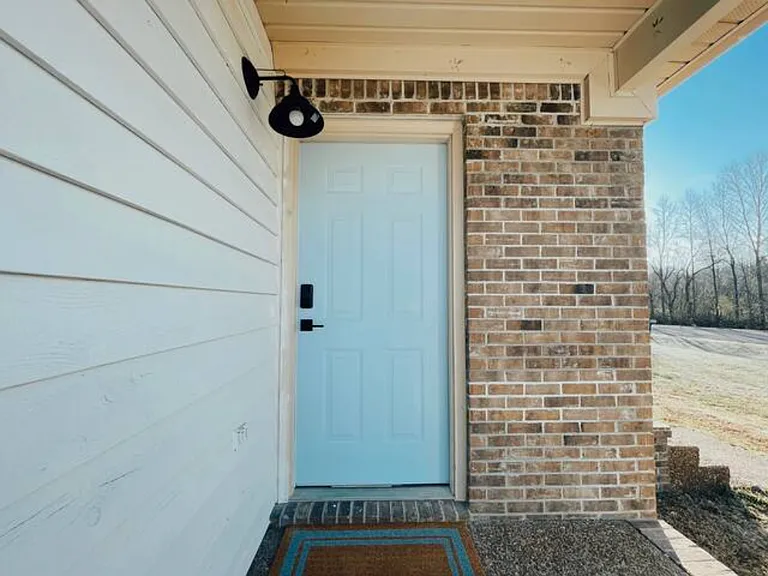 Entrance to one story unit.