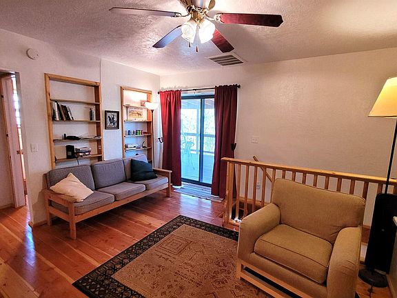 5th image of 51 Mulberry Dr
