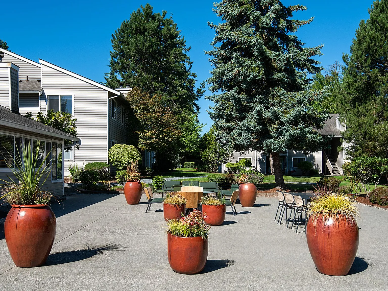 Glenbrook Apartments — Photo 3