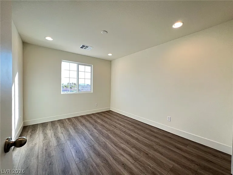 1421 Jules Ln — Photo 26