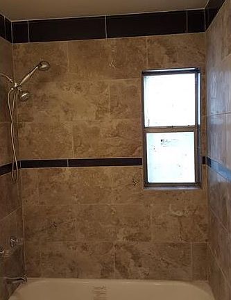 3rd image of 623 NW 1st Way
