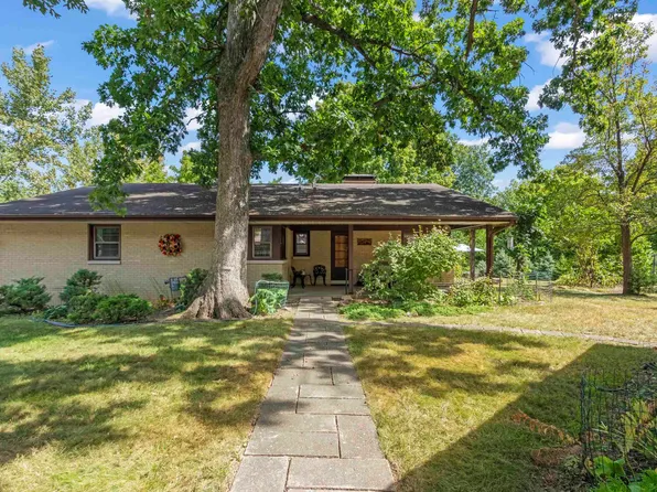 9310 N Frye Rd, Peoria, IL 61615