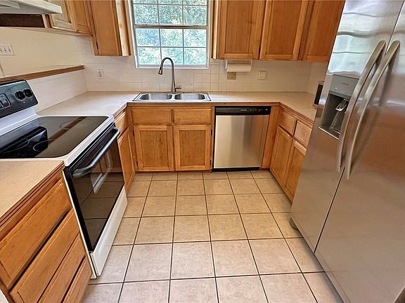 3rd image of 2005 Mattie Dr