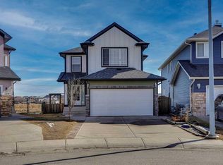 234 NW Saddlecreek Point NE, Calgary, AB T3J 4V5