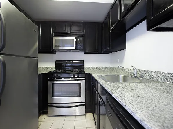 756 Washington Street image 4 of 7