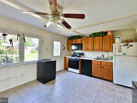 4th image of 1501 Church Rd