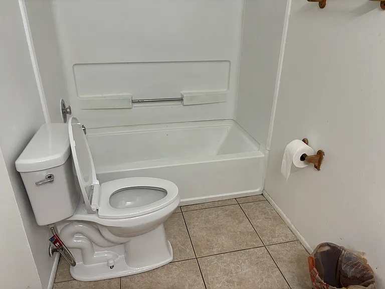 129 Reserve Cir #209 — Photo 24