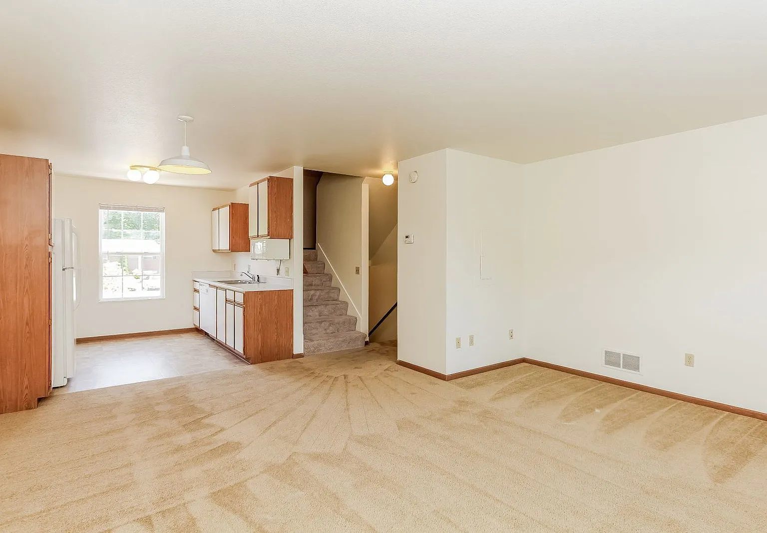 Hightree Townhomes — Photo 4