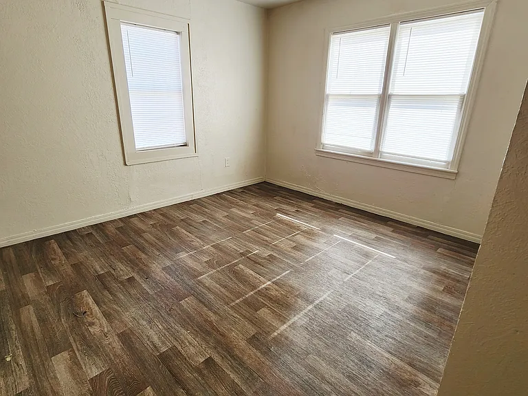 1607 NW Smith Ave — Photo 7