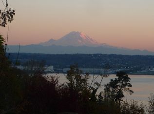 7820 79th Ave SE, Mercer Island, WA 98040