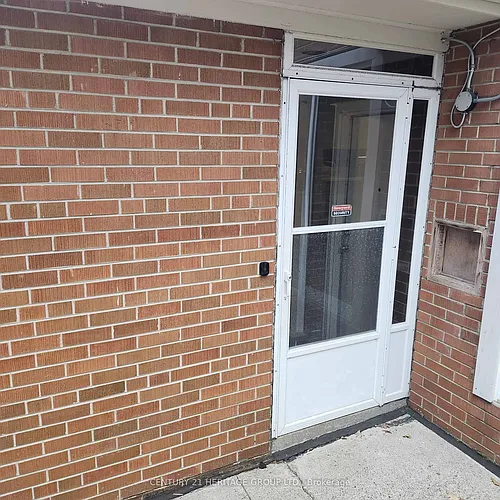 223 Old Yonge St #LOWER Photo 1