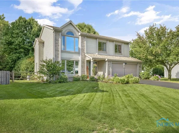 3833 Eagle View Cir, Sylvania, OH 43560