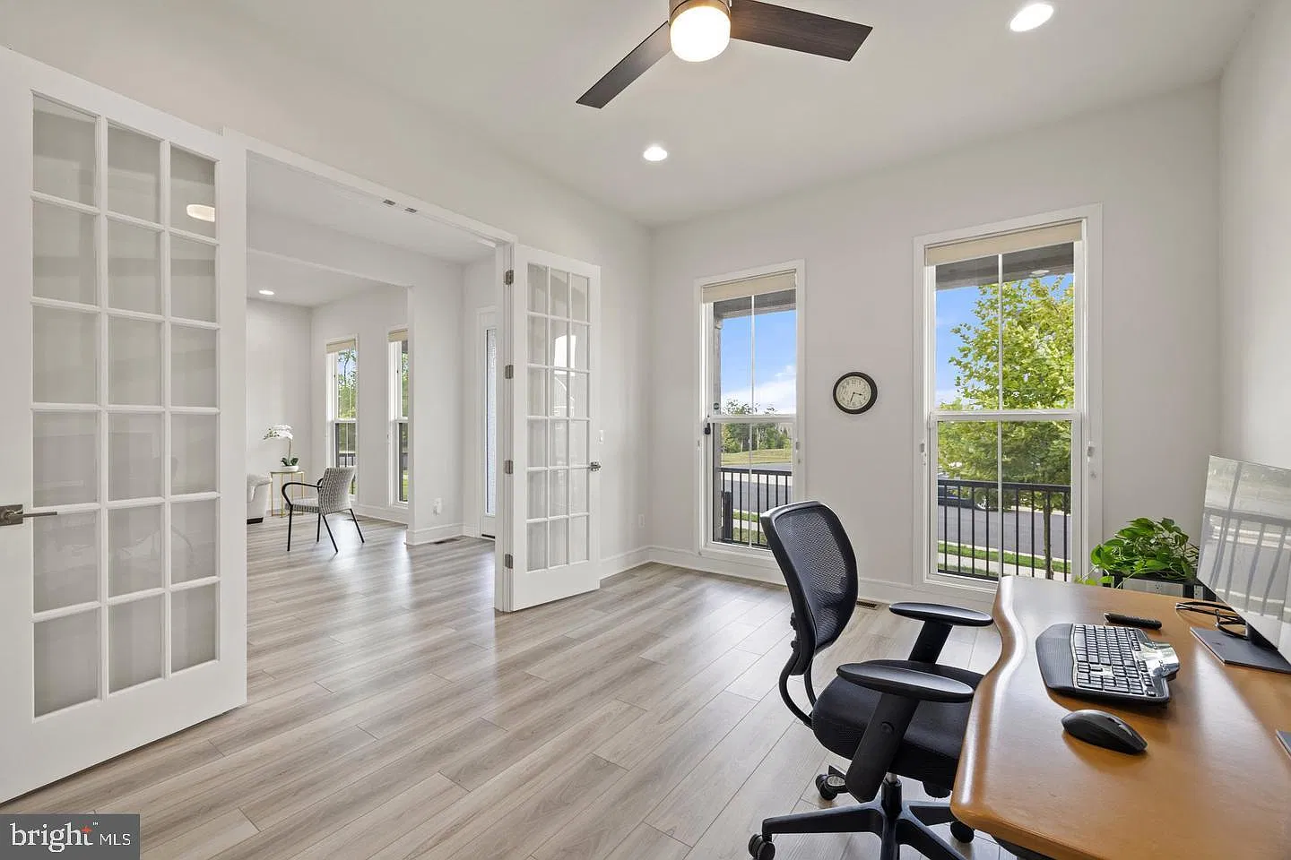 6 bed, 5.5 bath, 5180 sqft, $5,995 — Photo 3