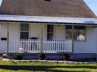 8232 Cornell St, Taylor, MI 48180