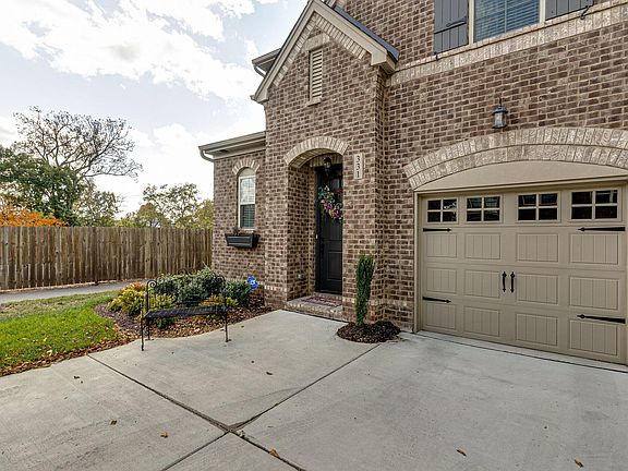 3rd image of 331 Coronado Private Cir