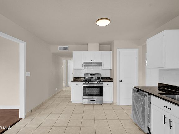 3rd image of 148 Green Desert Cir