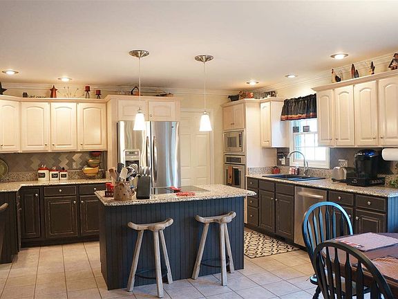 5th image of 1903 Cottonwood Dr