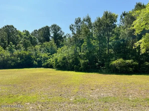 105 Emery Circle, Newport, NC 28570