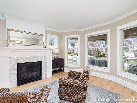 4th image of 512 Lake Ave