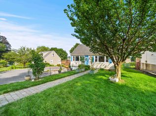 18 Westwood Dr N, West Orange, NJ 07052