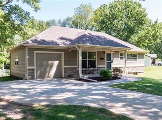 713 SE Green St, Lees Summit, MO 64063