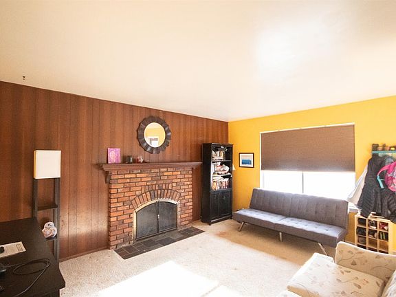 5th image of 3649 Walnut Ave
