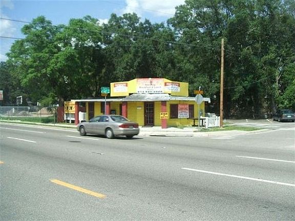 3rd image of 4715 N 40th St