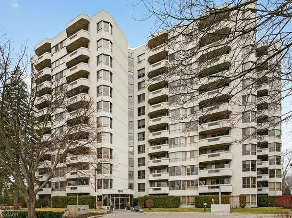 1201 N Shore Blvd E #1001, Burlington, ON L7S 1Z5