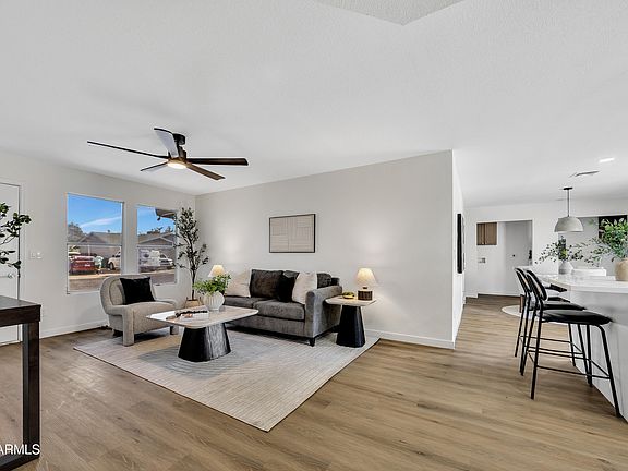 5th image of 156 E JASMINE Street