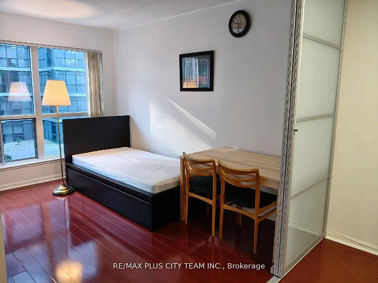 7 Carlton St #401 — Photo 4