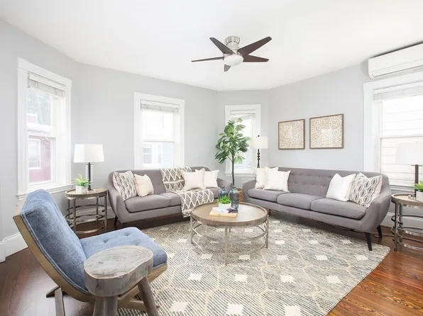 37 White Pl #3, Brookline, MA 02445