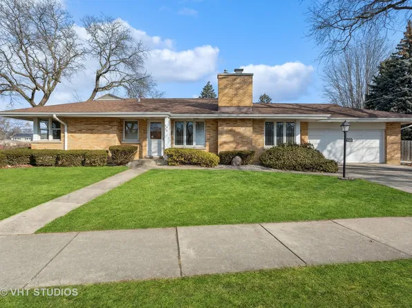 5450 Cleveland St, Morton Grove, IL 60053