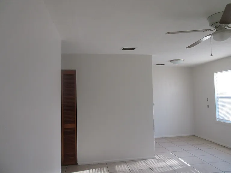 787 Orange St — Photo 16