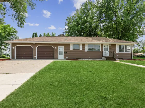350 Croyden St, Stewart, MN 55385